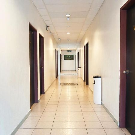Oyo 89577 Kristal Hotel Keningau Exteriör bild
