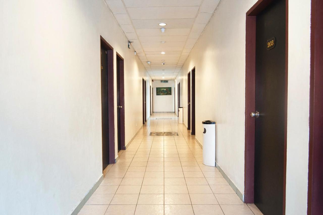 Oyo 89577 Kristal Hotel Keningau Exteriör bild