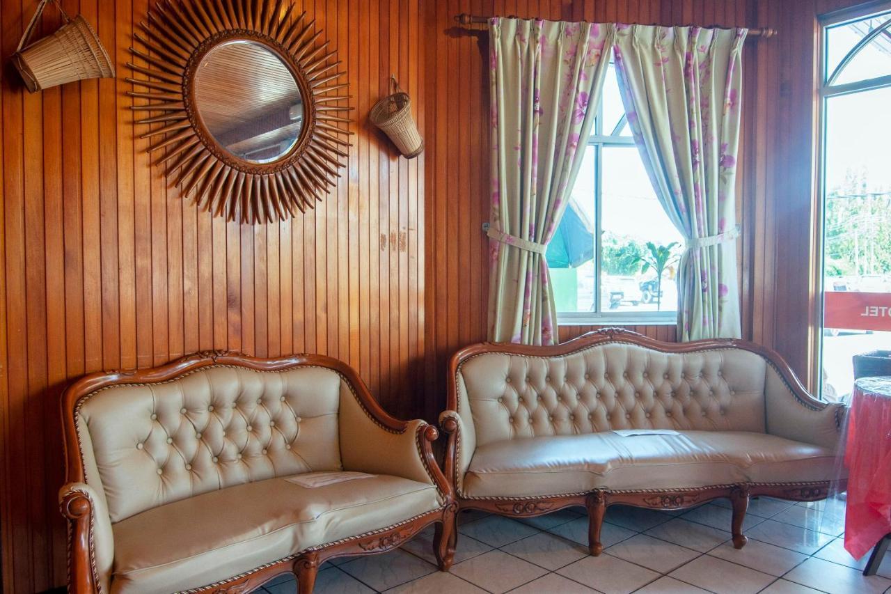 Oyo 89577 Kristal Hotel Keningau Exteriör bild